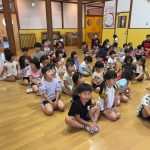 最初に七夕の由来や、織姫と彦星についての話を聞きました。
