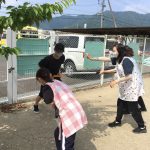 子ども達に近づかないよう対応にあたりました。