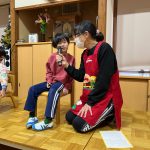 名前と何歳になったかを、しっかり言うことができました。