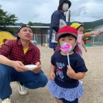 制作の後は、外でしゃぼん玉をして遊びました。