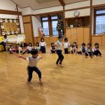 年長児らしく、走り跳びもスムーズでした。
