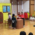 役になりきって表現していました。