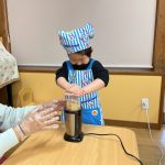 ２月は節分があったので、大豆を使ってきな粉作りを行いました。