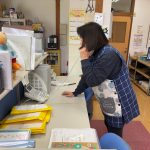 近くにいた職員が１１９番通報をしました。