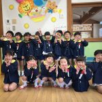 園生活の集大成、卒園式の日がやってきました。直前の様子です。